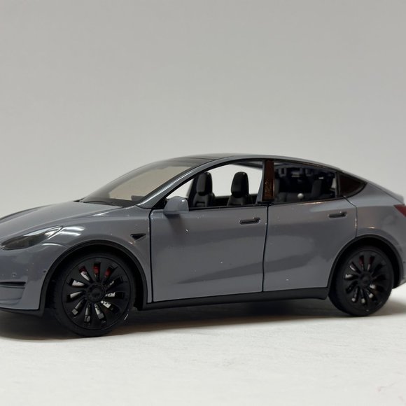 1:24 Tesla Model Y Diecast With Headlight & Taillight LED Gray - Picture 4 of 10